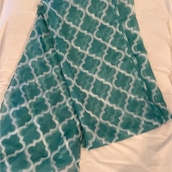 NEW IN PACKAGE!! 12 Curtain Sheer Panels.Teal & White SUPER CUTE - Picture 2 of 5